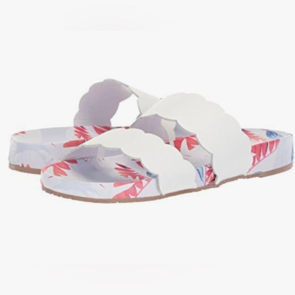 NIB KAANAS Women's Pattaya Scalloped Pool Slide Sandal, white, Size 7 US